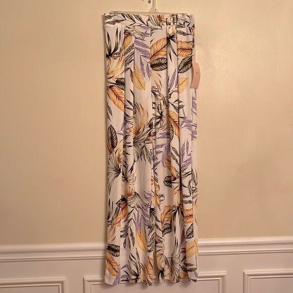 Blashe Pleated Wide Leg Pull on Pants - NWT - Picture 2 of 7